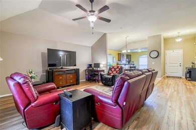 517 Laleh Ct, Norman, OK 73072 - photo 6