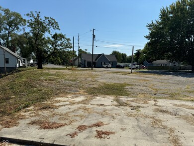 2040 Mckinley Ave, Columbus, IN 47201 - photo 5