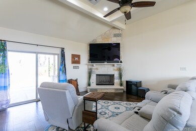 207 Riley Ln, Fredericksburg, TX 78624 - photo 4