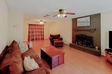 5203 J Albert Dr, East Bernard, TX 77435 - photo 3