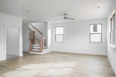 NW 27 - 977 Cityscape View_Living Room