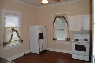 230 N Bost St, Statesville, NC 28677 - photo 5