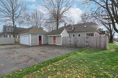 562 Laurel Hill Ave, Cranston, RI 02920 - photo 2