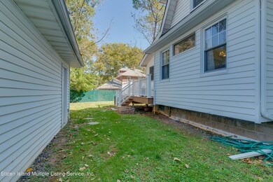 211 Bancroft Ave (4 of 33)