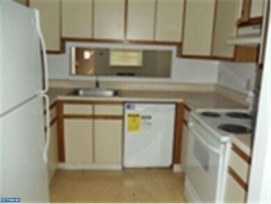 1334 W Wyomissing Ct unit O, West Lawn, PA 19609 - photo 5