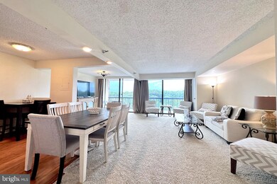 Chelsea Towers unit 1006, Bethesda, MD 20817 - photo 5