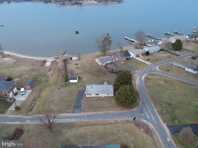 109 Sunset Cir, Colonial Beach, VA 22443 - photo 3