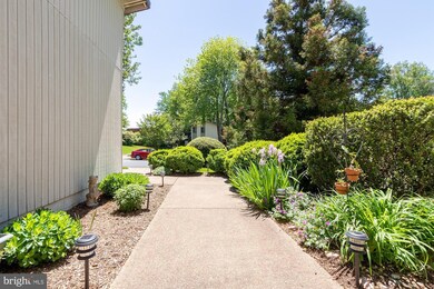 5501 Southport Ln, Fairfax, VA 22032 - photo 4