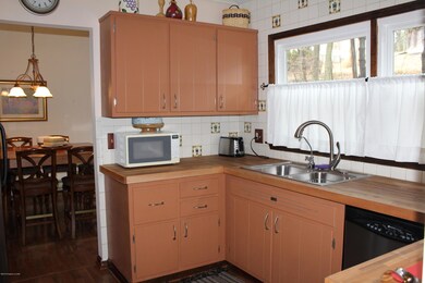 6 Colony Dr, Mountain Top, PA 18707 - photo 2