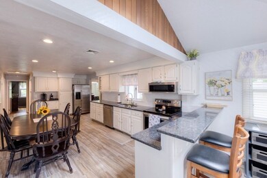 17 Camden Ave, Worcester, MA 01604 - photo 6