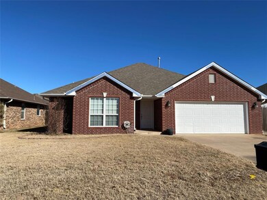 2221 Crooked Oak Dr, Shawnee, OK 74804 - photo 2