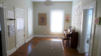 Entry Recieving Room