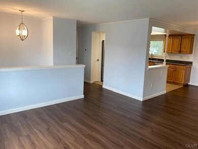 348 Roosevelt St, Freemansburg, PA 18017 - photo 7