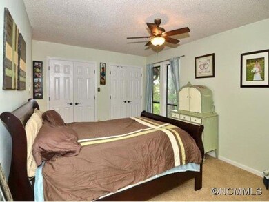 Custome Closets-Master Suite