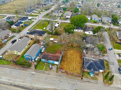 3407 Broyles St, Houston, TX 77026 - photo 6