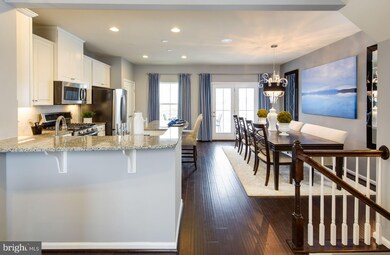 8210 Secluded Cove Ln, Baltimore, MD 21222 - photo 6