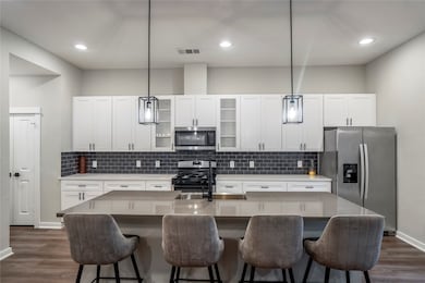 8458 Berry Green Ln, Houston, TX 77022 - photo 3