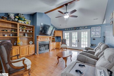 409 Cresthaven Dr, Boiling Springs, SC 29316 - photo 7