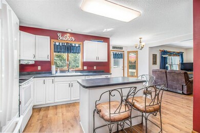 4404 Ridge Dr, Davenport, IA 52806 - photo 7