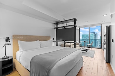 The Elser unit 4502, Miami, FL 33132 - photo 4