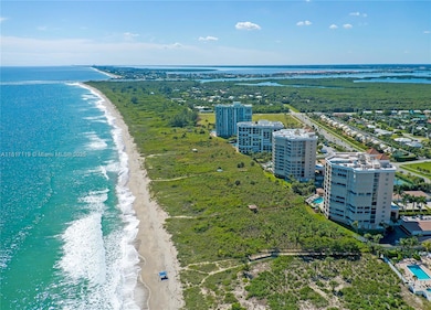 Atrium on the Ocean unit 7C, Hutchinson Island, FL 34949 - photo 2