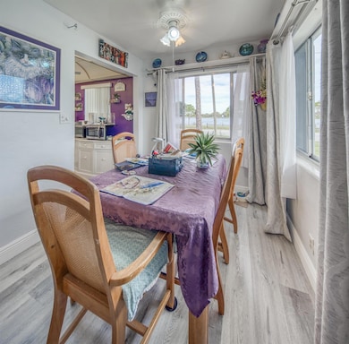 2004 Lake Osborne Dr unit 1, Lake Worth, FL 33461 - photo 5