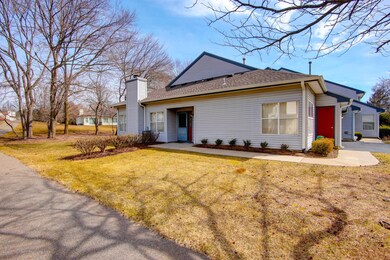 271 Sunshine Ct, Englishtown, NJ 07726 - photo 2