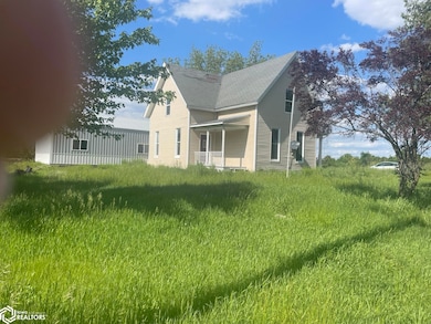 2902 Water St, Columbus City, IA 52737 - photo 3