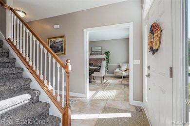 7155 Campbell Mills Ct, Brighton, MI 48116 - photo 6