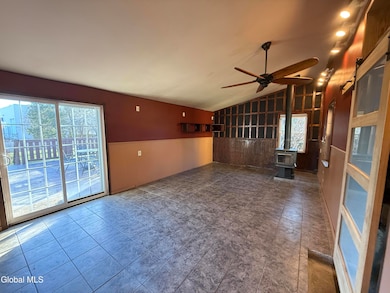 152 E State St unit Ext, Gloversville, NY 12078 - photo 5