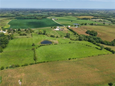 809 Locust St, Ridgeway, MO 64481 - photo 3