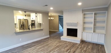 14289 Lost Meadow Ln, Houston, TX 77079 - photo 2