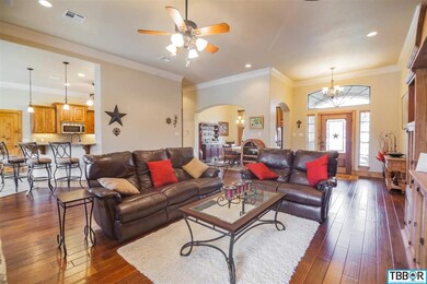 1327 Fredrick Ln, Temple, TX 76502 - photo 4