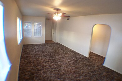 1569 Willis 012
