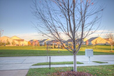 9010 Meadow View Dr, Shawnee, KS 66227 - photo 2