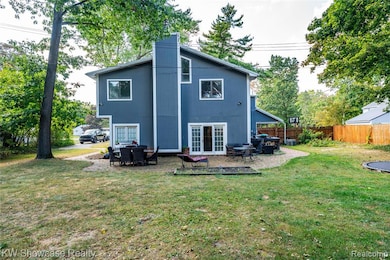 3115 Westacres Dr, West Bloomfield, MI 48324 - photo 6