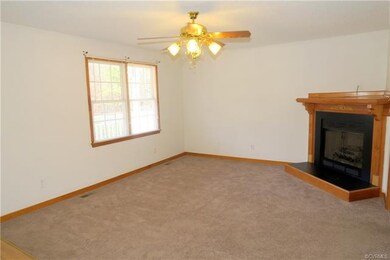 5408 Mulberry Dr, Hopewell, VA 23860 - photo 5