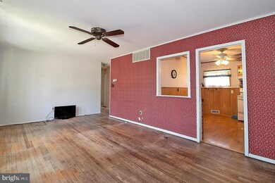 19 Manor Dr, Manahawkin, NJ 08050 - photo 5