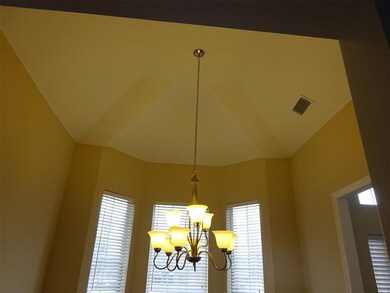 2745 Crystal Glenn Cir, Hurst, TX 76054 - photo 5