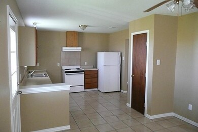 7131 Meadowgreen Ln unit A., Needville, TX 77461 - photo 6