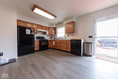 2462 W Southwind Ct, Columbus, IN 47201 - photo 5