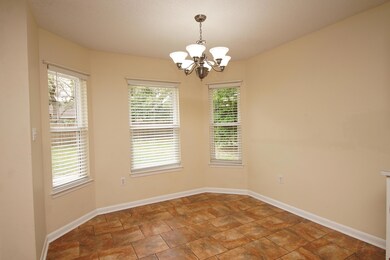 7909PleasantOakKitchen1Nook