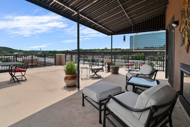 1100 Sq. Ft. Patio Overlooking Landing