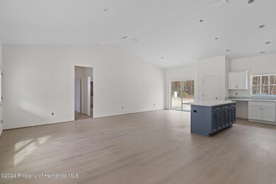 8-web-or-mls-M6407368