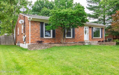 9325 Hudson Ln, Louisville, KY 40291 - photo 7