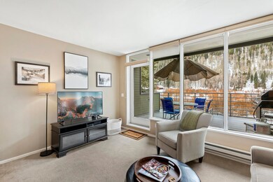 Living Room (2)