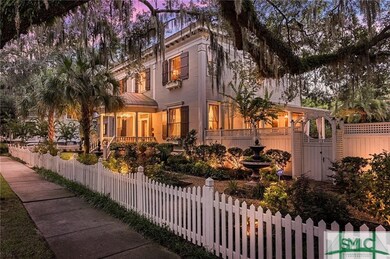 121 W 36th St, Savannah, GA 31401 - photo 2