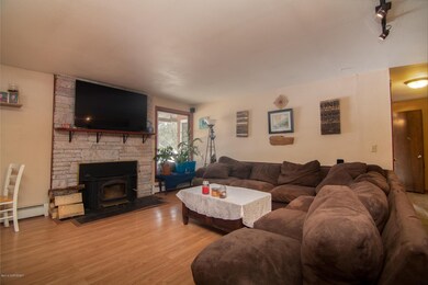Living Room (2)