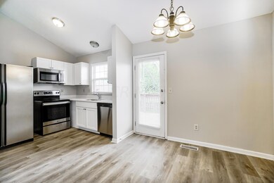 1579 Autumn Village Dr, Columbus, OH 43223 - photo 6