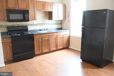 2826 W Oxford St unit 3RD FLOOR, Philadelphia, PA 19121 - photo 4